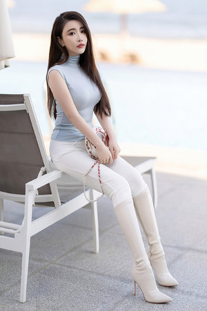 插新泡的花都夜总会女领班