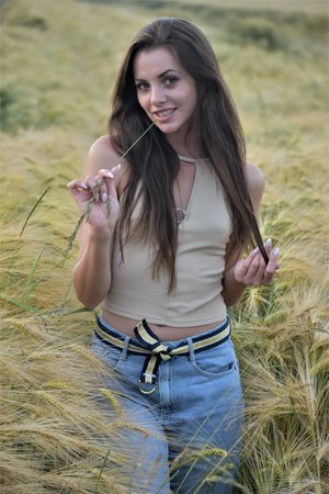 饥渴的熟妇厨房在线观看